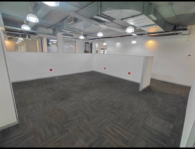 1,349M² OFFICE TO LET IN VORNA VALLEY